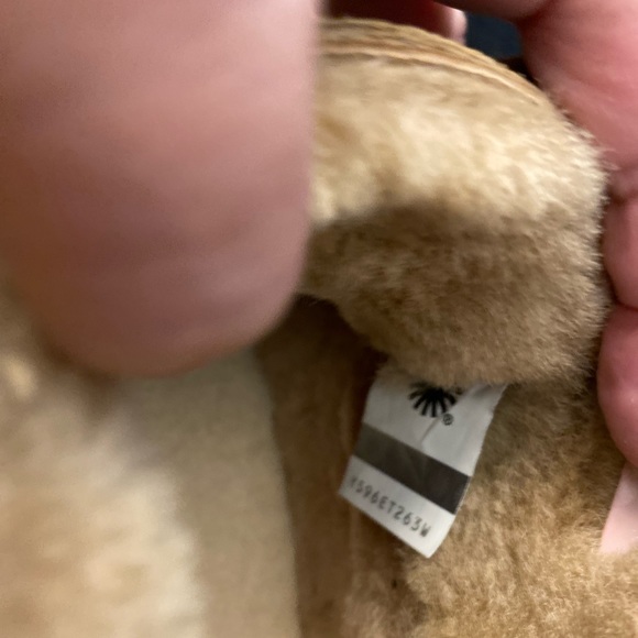 UGG Classic Femme lace up booties - Picture 4 of 4